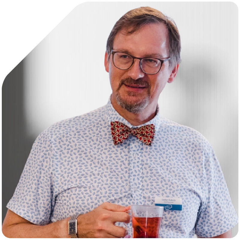 Dr. Stefan Kukula headshot